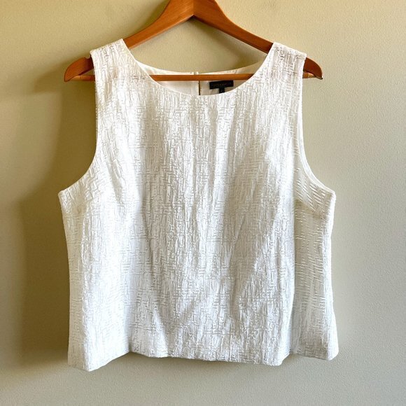 Vince Camuto White Rayon Eyelet Tank Top Blouse Size L Lined Keyhole Back - Picture 1 of 5